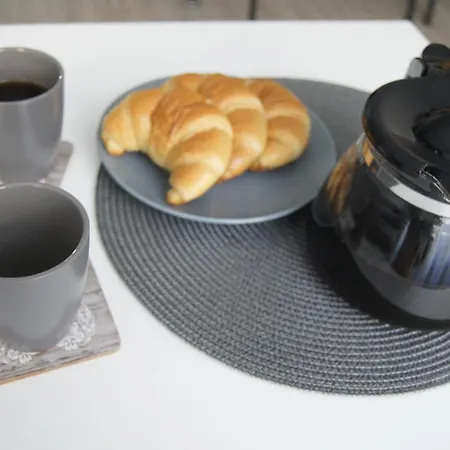 Elvira, Grunwaldzka 12c *